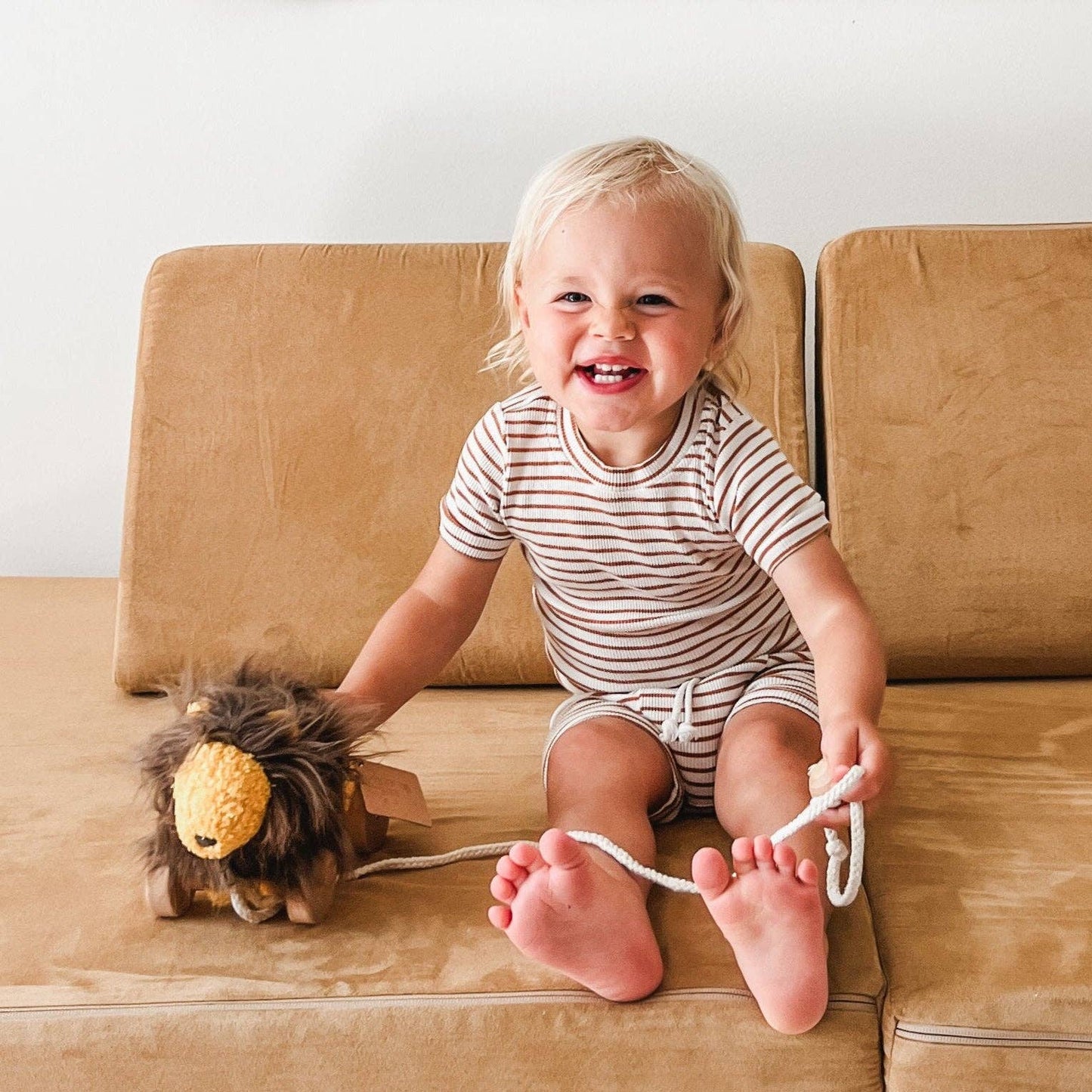 Leo the Lion | Pull-Along Toy
