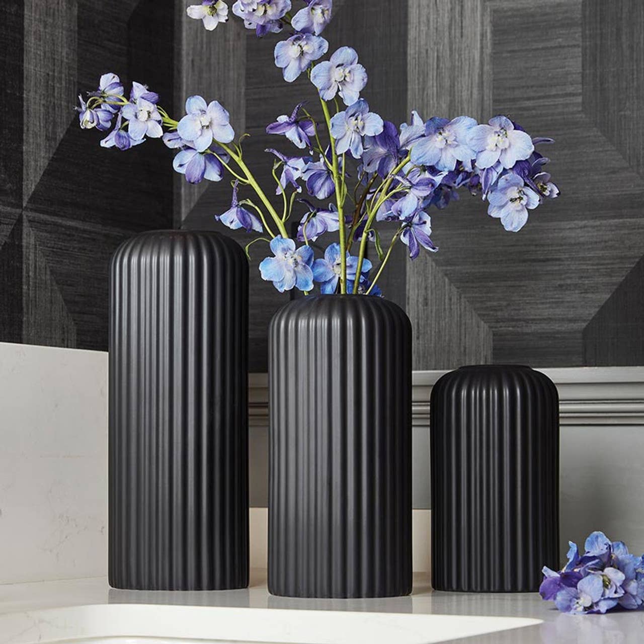 Black Pillar Vase