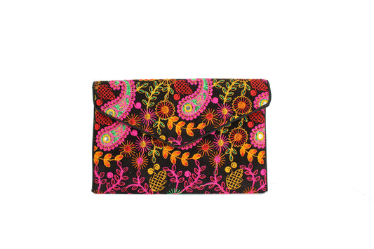 Mumbai Colors | Clutch