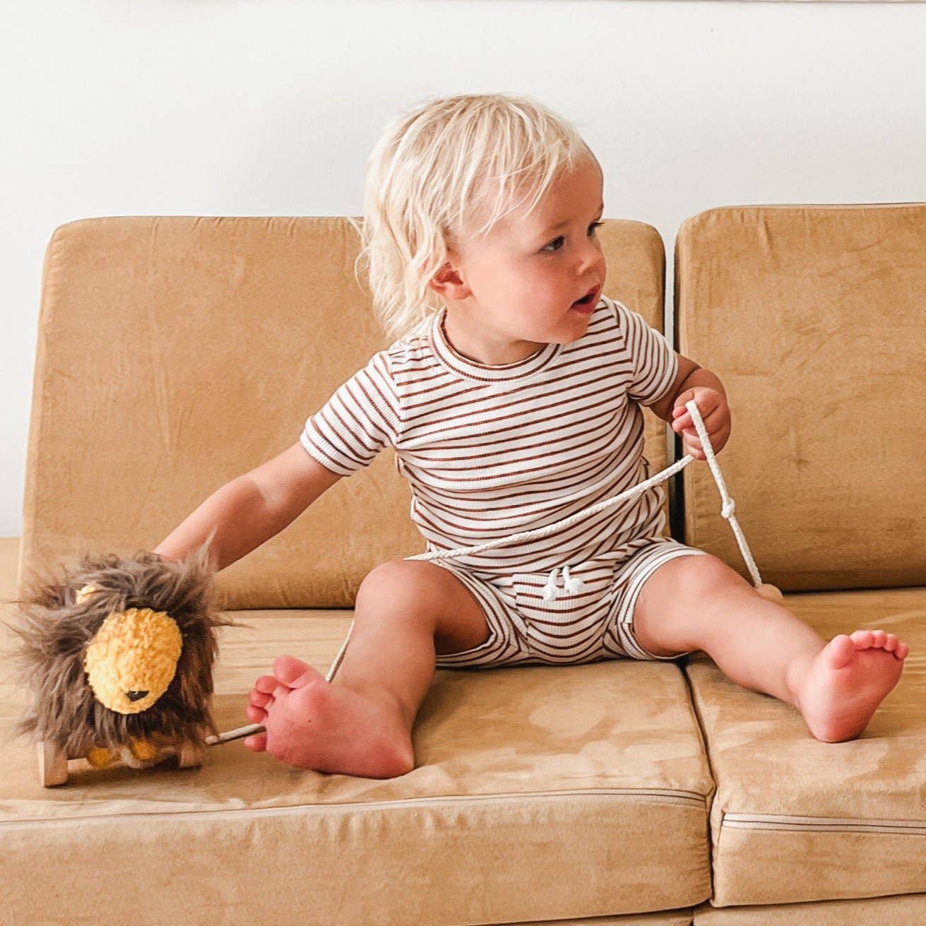 Leo the Lion | Pull-Along Toy